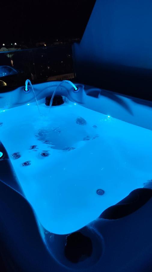 Appartamento Blue Dream - Santorini Kamári Esterno foto